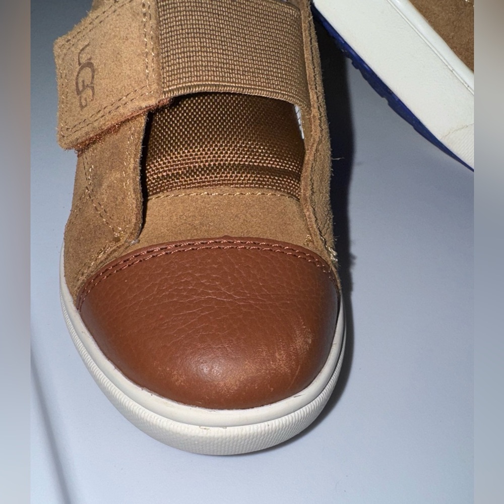 UGG Toddler Rennon Low Shoe - Picture 3 of 7